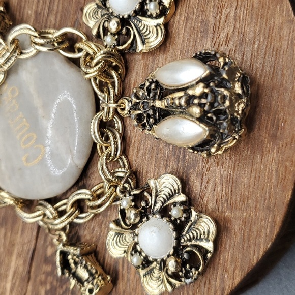 Wishing well good luck token Victorian bauble charm bracelet B3214 - Picture 2 of 4